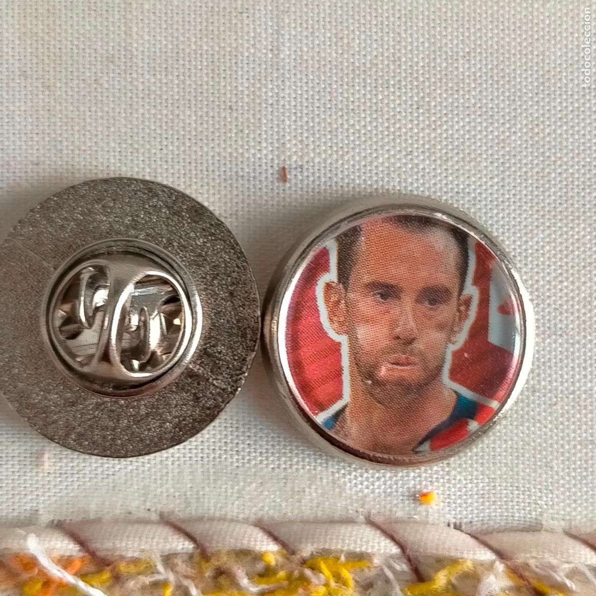 Sammlung von Pins: pin redondo metal - f&uacute;tbol equipo club Atl&eacute;tico de Madrid JUGADOR