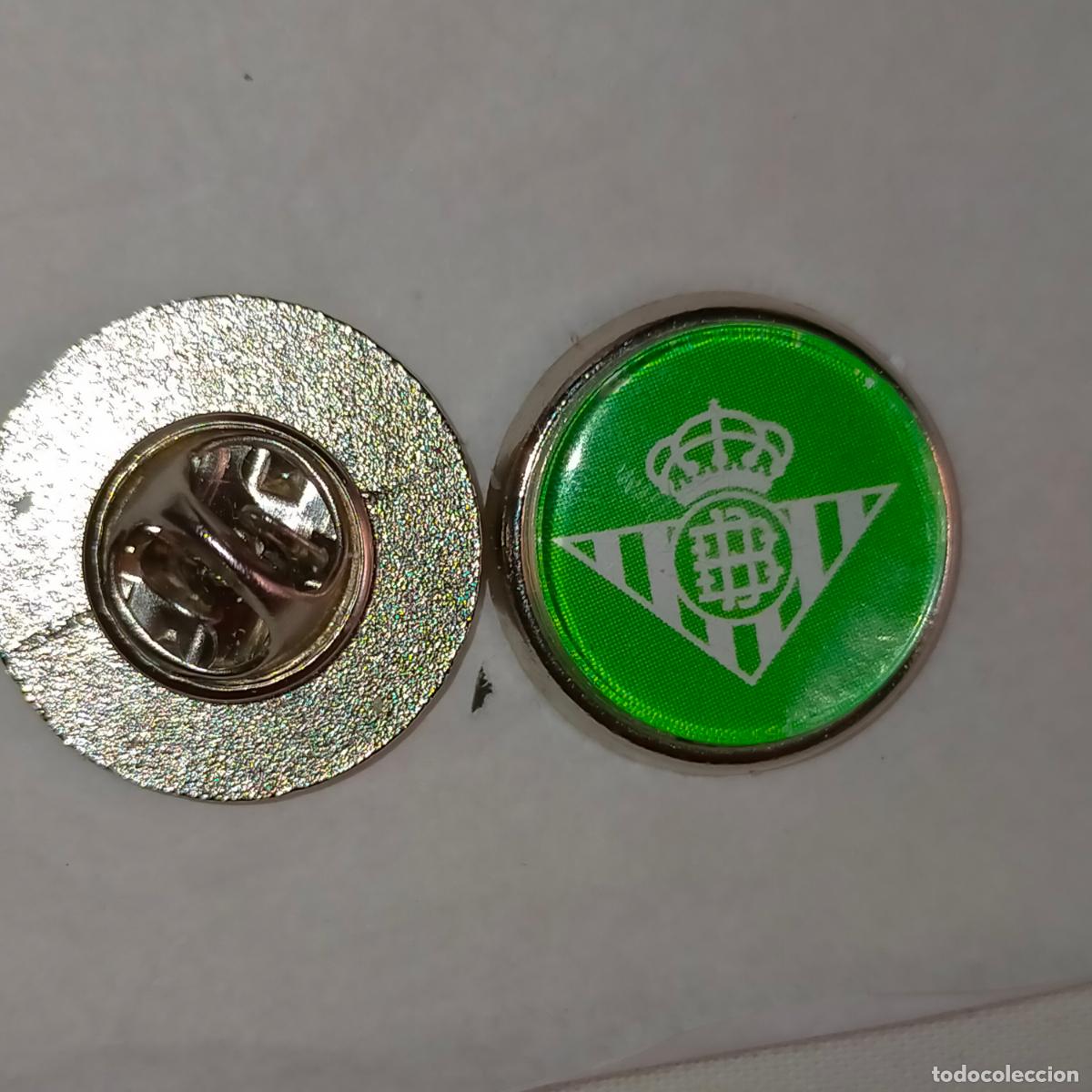 Pin's de collection: pin redondo metal - f&uacute;tbol equipo escudo insignia emblema liga espa&ntilde;ola