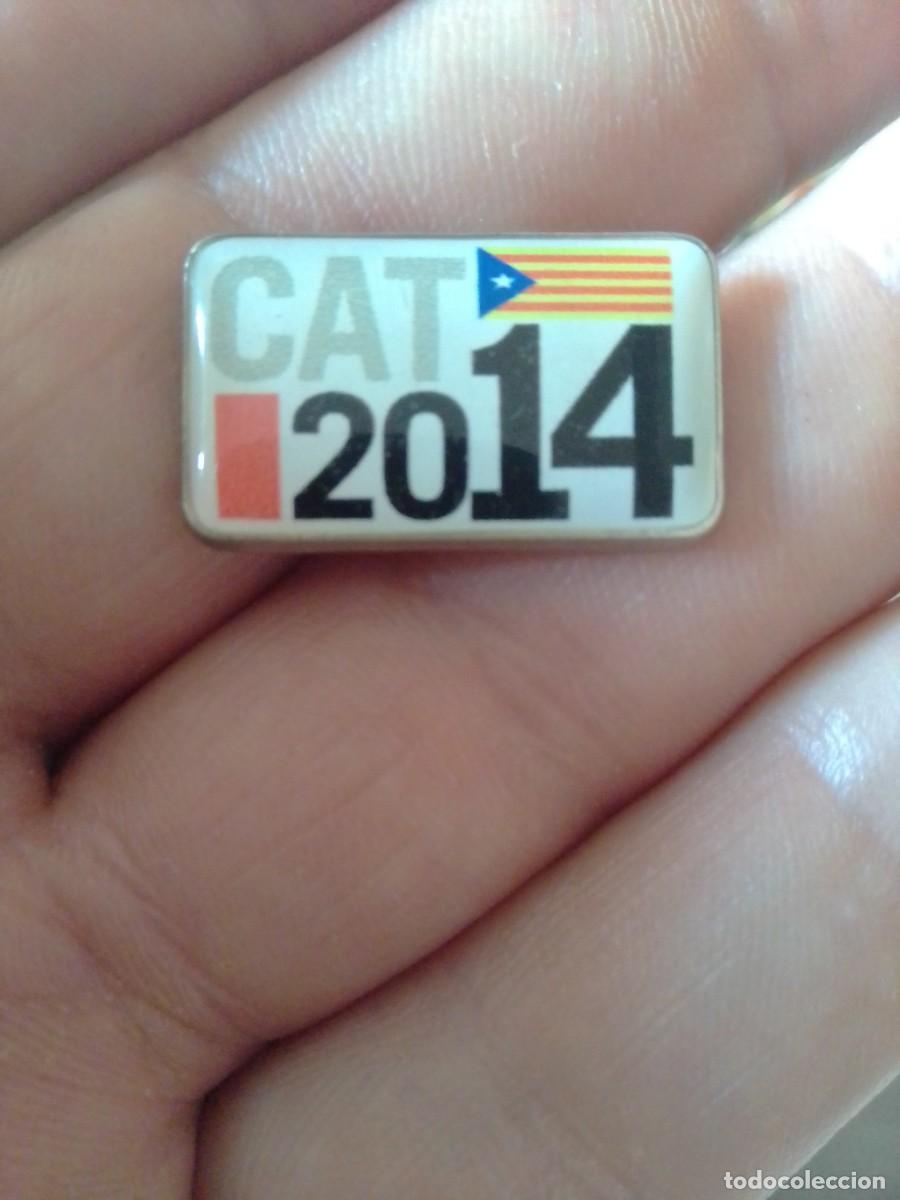 Pin's de collection: PINS POL&Iacute;TICO INDEPENDENTISTA CAT 2014 , CATALUNYA LLIURE INDEPENDENCIA