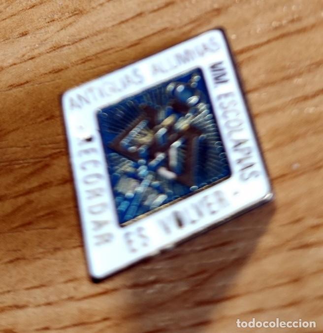 Pins de colecci&oacute;n: PIN INSIGNIA de AGUJA ANTIGUAS ALUMNAS MM ESCOLAPIAS ZARAGOZA RECORDAR es VOLVER ANTIGUO COLEGIO
