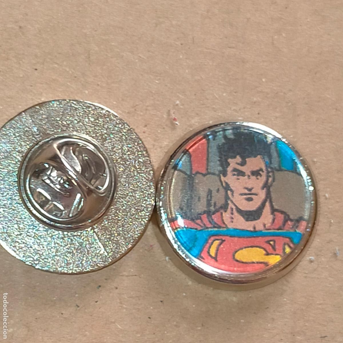 Pins de cole&ccedil;&atilde;o: PIN REDONDO METAL - PUBLICITARIO COMIC TEBEOS SUPER HEROE SUPEHREROE SUPERMAN