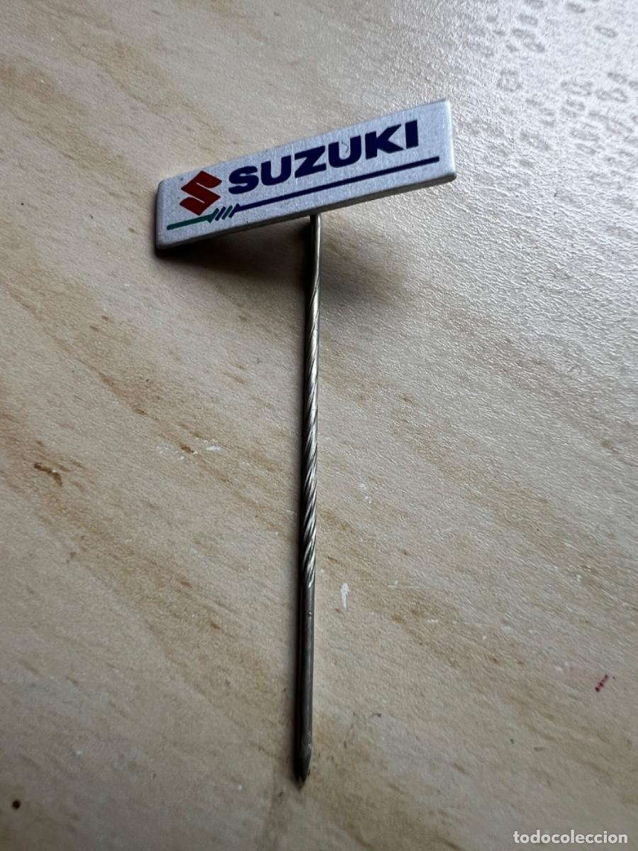 Pins de colecci&oacute;n: SUZUKI AGUJA DE CORBATA - Foto 3