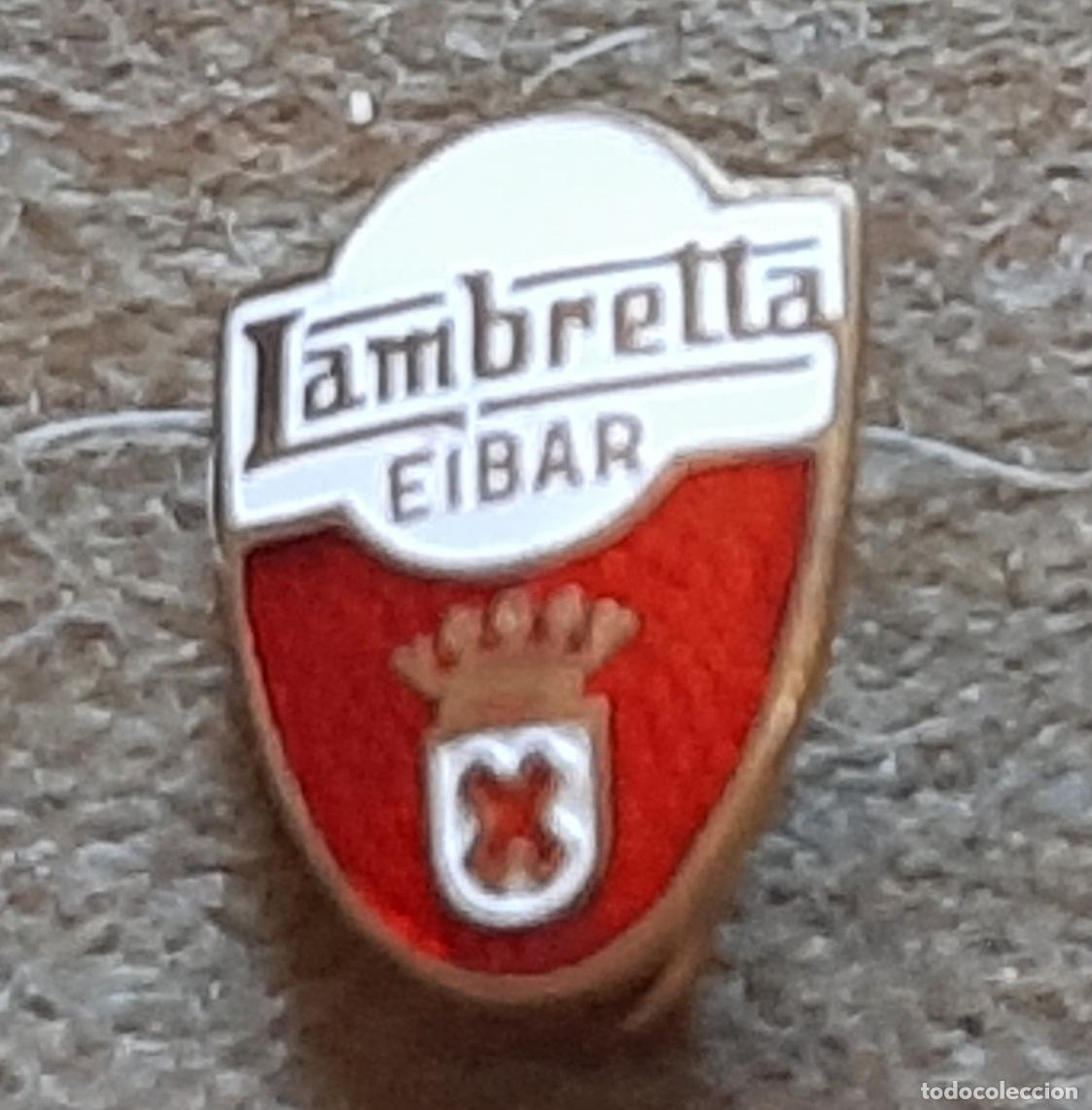 Pins de colecci&oacute;n: INSIGNIA DE IMPERDIBLE - LAMBRETA - EIBAR - Foto 1