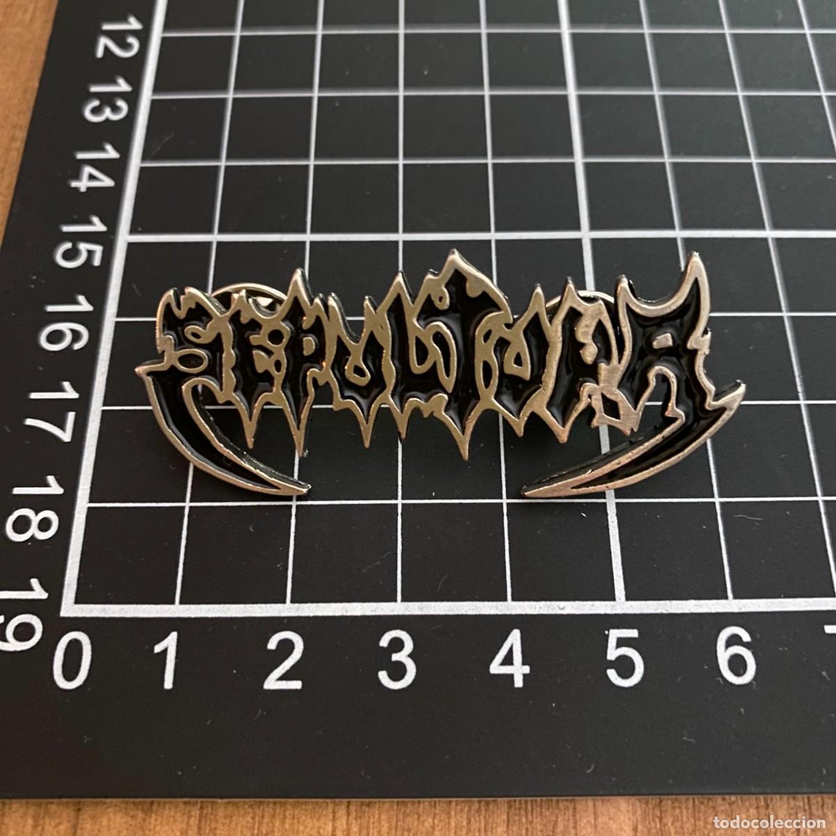 Collection pins: PIN TAMA&Ntilde;O GRANDE METALICO Y ESMALTADO NUEVO Y SIN USO DOBLE CIERRE GRUPO SEPULTURA