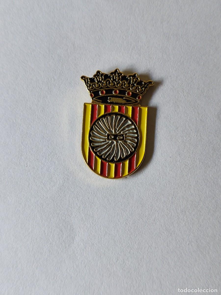 Pins de colecci&oacute;n: PIN ESCUDO HERALDICO DE MOLINS DE REY - BARCELONA