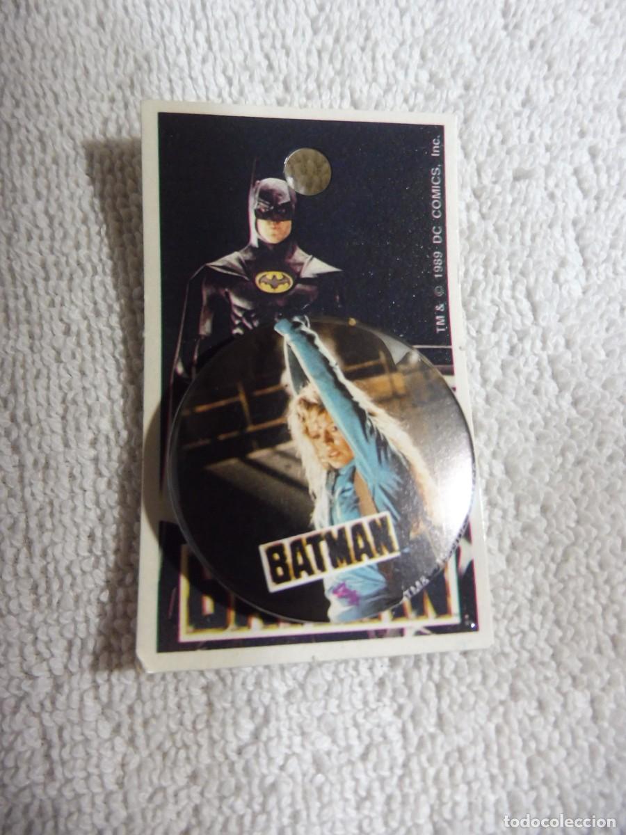 Pins de colecci&oacute;n: Chapa de alfiler en blister original de Batman Vicky Vale, 1989 DC Comics