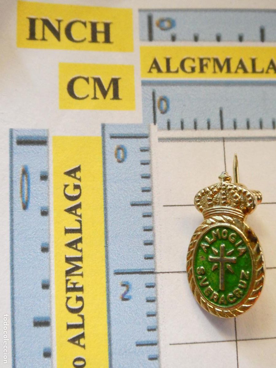 Collection pins: ANTIGUA INSIGNIA BROCHE. RELIGIOSA SEMANA SANTA. HERMANDAD VERACRUZ ALMOG&Iacute;A MALAGA. NO PIN