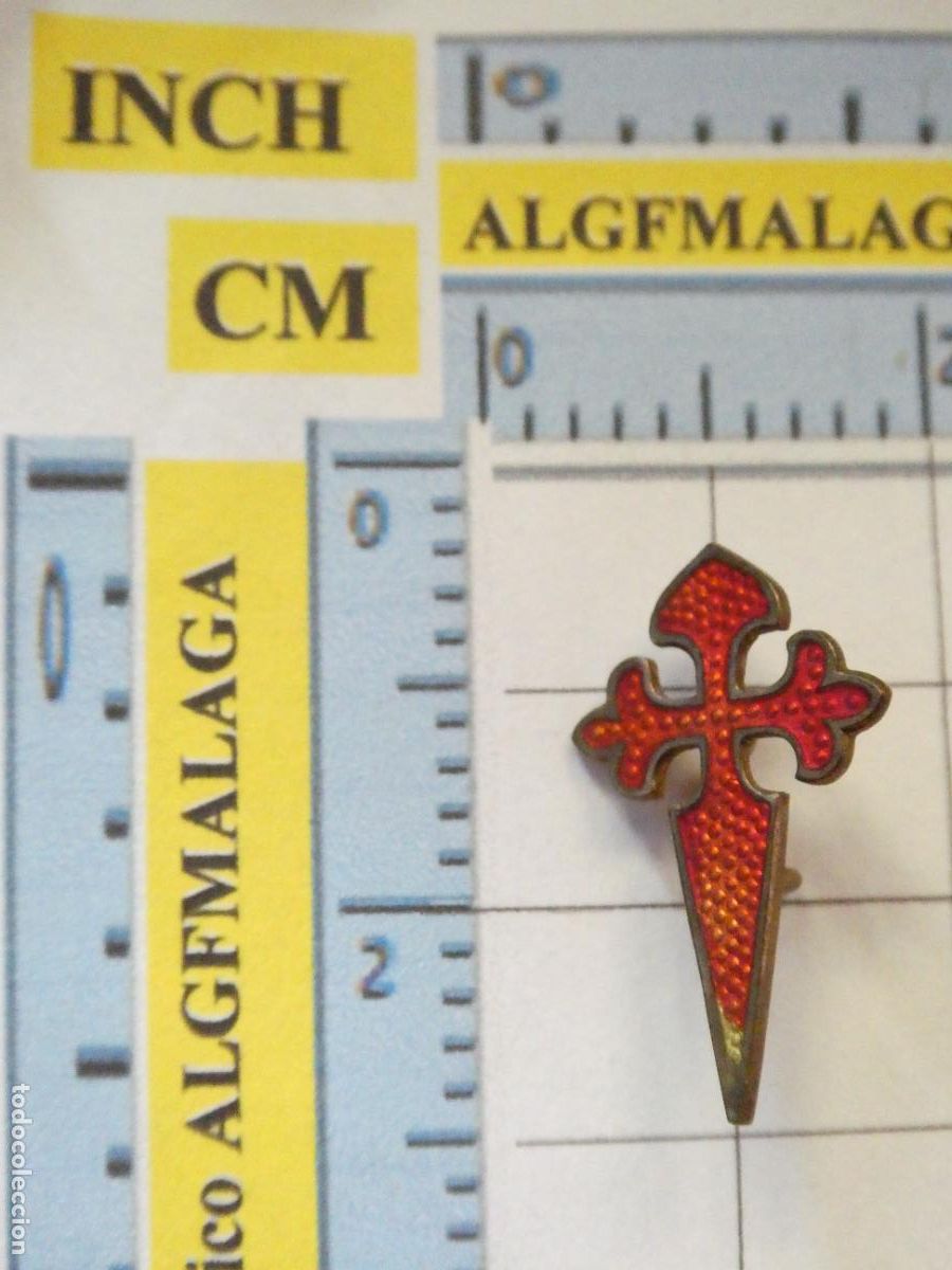 Collection pins: ANTIGUA INSIGNIA BROCHE. RELIGIOSA SEMANA SANTA. CRUZ DE SANTIAGO. NO PIN