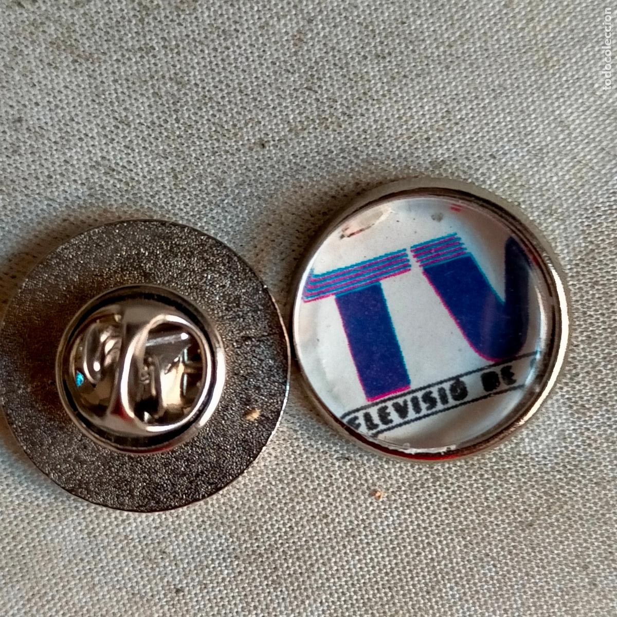 Pins de colecci&oacute;n: pin redondo metal - EMISOR RADIO O TELEVISION TV