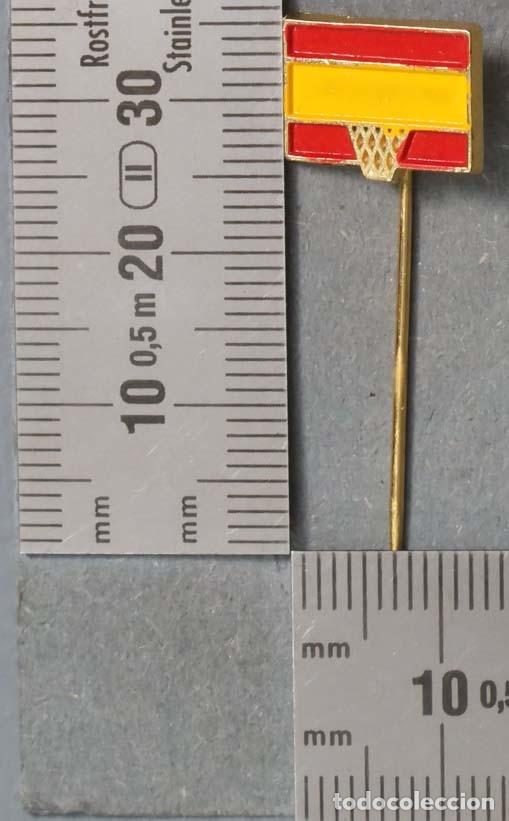 Pins de colecci&oacute;n: PIN. BANDERA ESPA&Ntilde;A CANASTA BALONCESTO. ALFILER