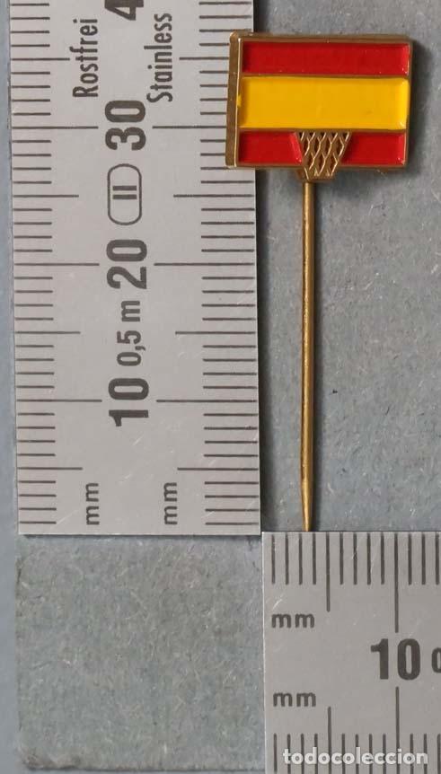 Pins de colecci&oacute;n: PIN. BANDERA ESPA&Ntilde;A BALONCESTO ALFILER