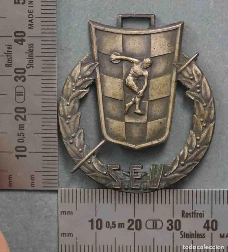 Collection pins: MEDALLA. JUN. SEU MADRID 1963