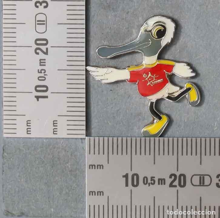 Pins de colecci&oacute;n: PLACA INSIGNIA O SIMILAR. PATO
