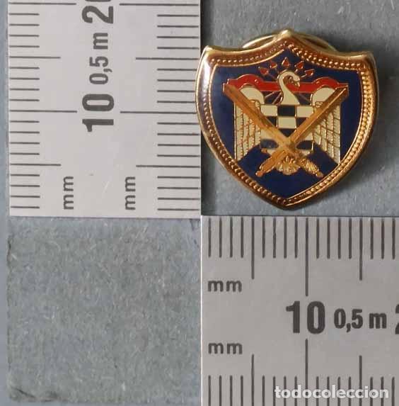 Pins de colecci&oacute;n: PIN. MILICIAS UNIVERSITARIAS