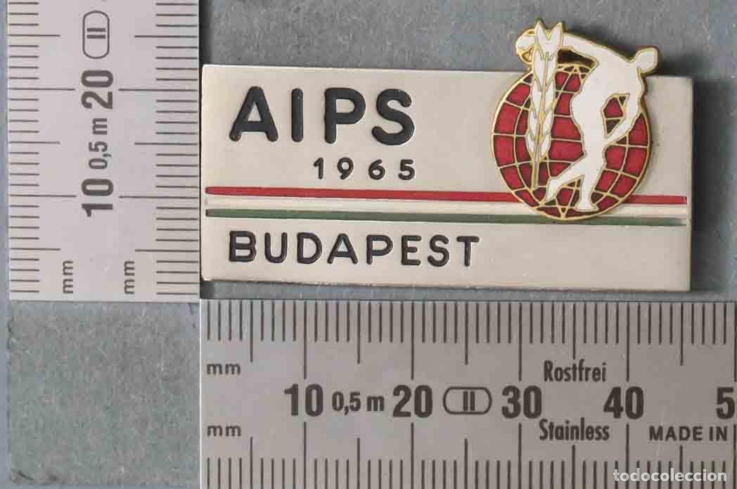 Pins de colecci&oacute;n: INSIGNIA. AIPS 1965 BUDAPEST - Foto 1