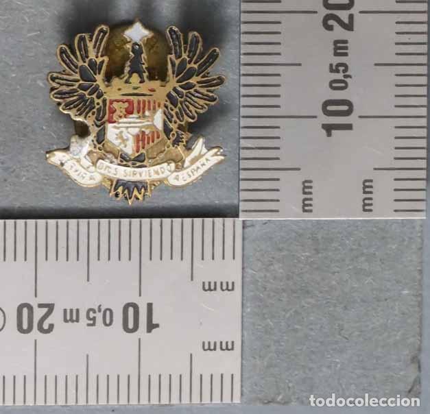 Pins de colecci&oacute;n: PIN. OJAL. &iquest;CENTURIA?. &iquest;FRENTE DE JUVENTUDES?. PUJOL. BARNA