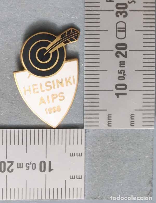 Pins de colecci&oacute;n: PIN. INSIGNIA HELSINKI AIPS - Foto 1