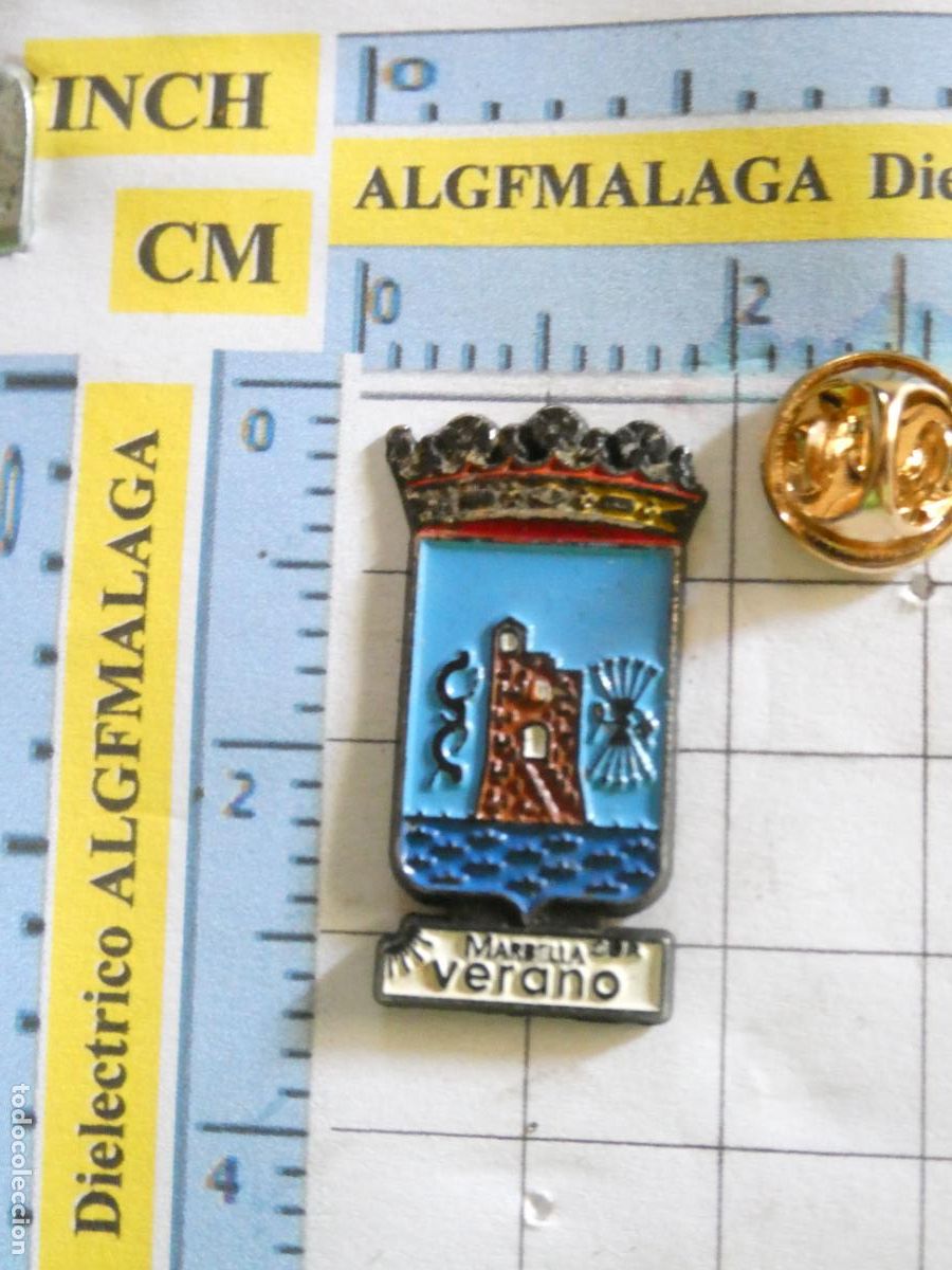 Collection pins: PIN DE TURISMO HER&Aacute;LDICA. ESCUDO HER&Aacute;LDICO MARBELLA M&Aacute;LAGA
