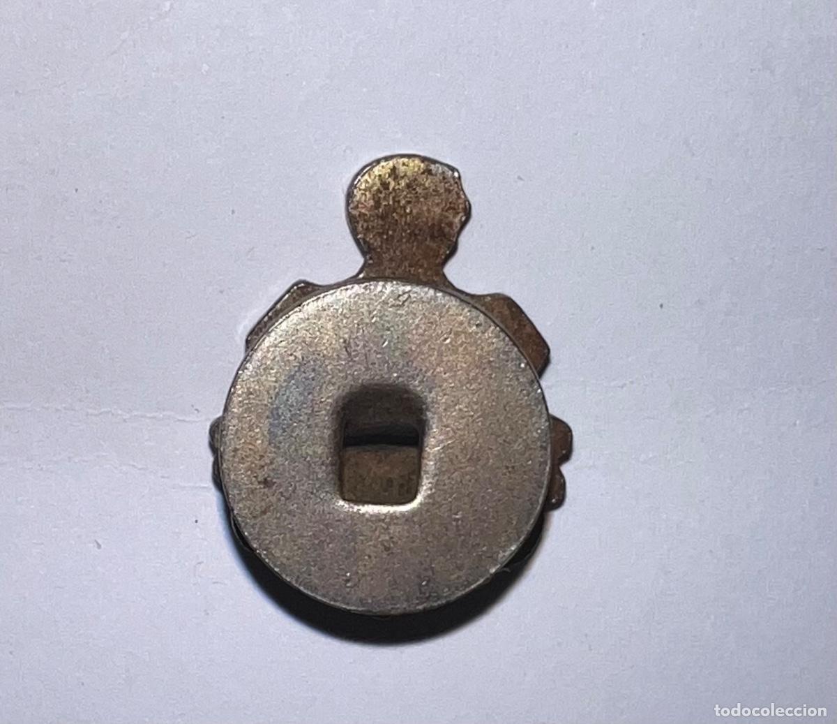 Pins de colecci&oacute;n: PIN DE OJAL BODEGAS PEDRO DOMECQ - Foto 2