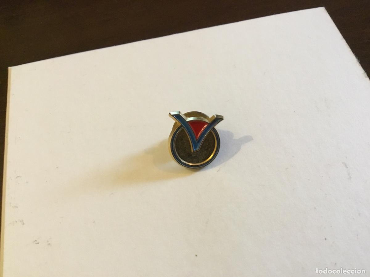 Pins de colecci&oacute;n: Pin antiguo metalico - Foto 1