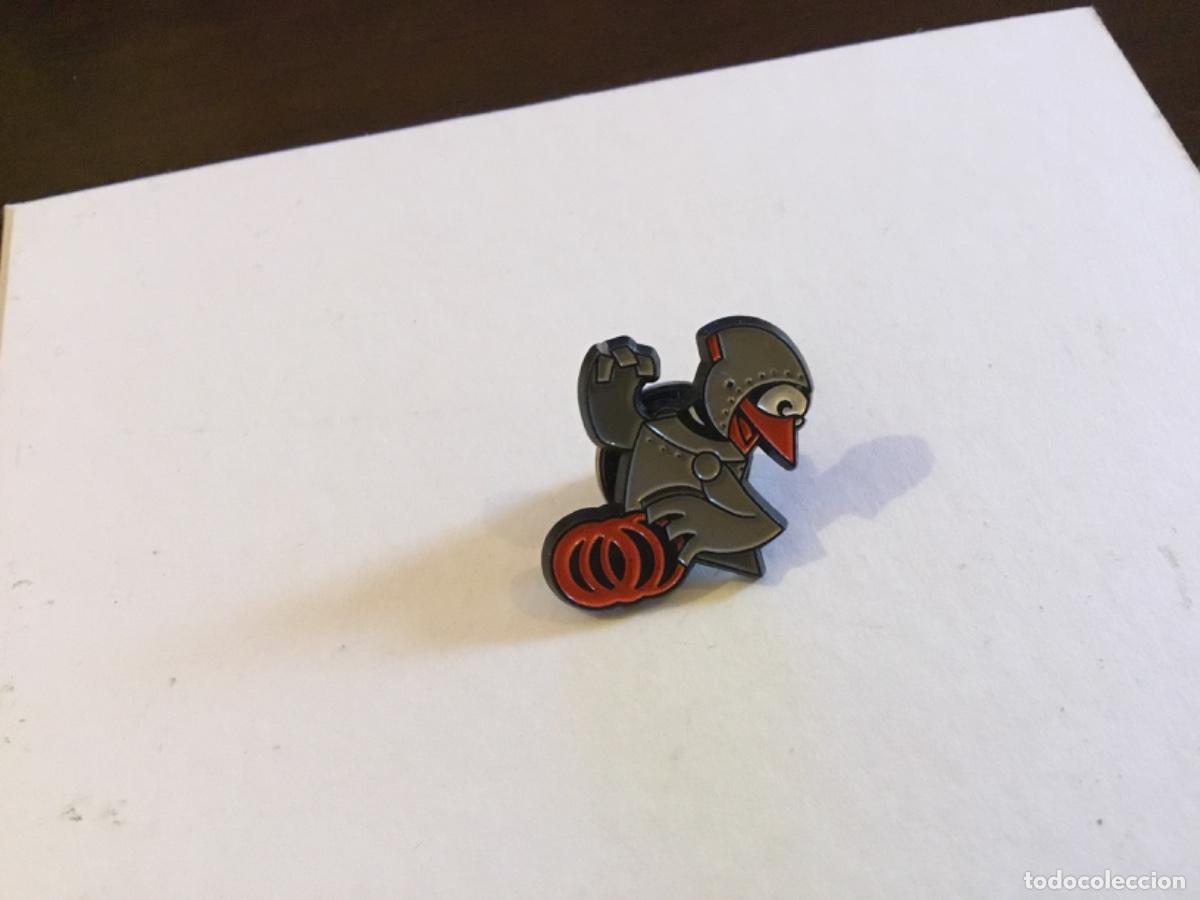 Pins de colecci&oacute;n: Pin antiguo metalico - Foto 1