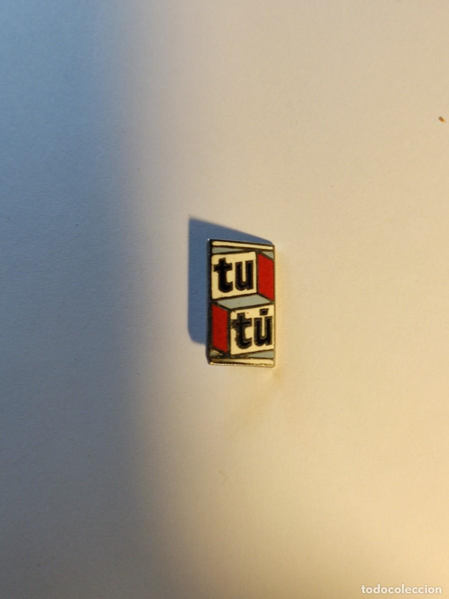 Pins de colecci&oacute;n: ANTIGUO PIN TIPO ALFILER DEL DETERGENTE TUTU - Foto 1