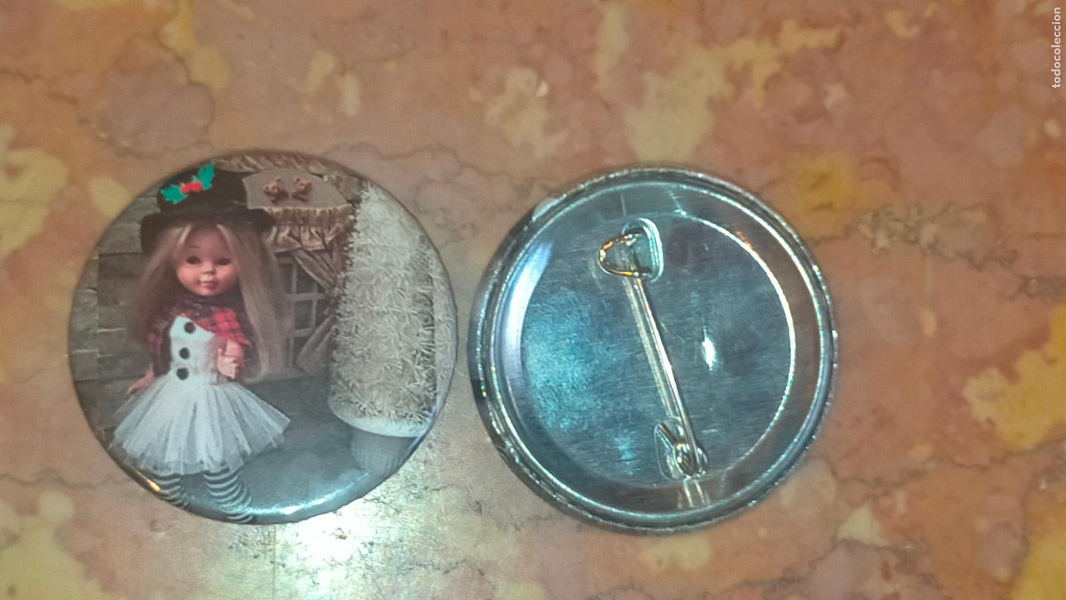Pins de colecci&oacute;n: CHAPA DE ALFILER CON MU&Ntilde;ECA O NANCY . - Foto 1