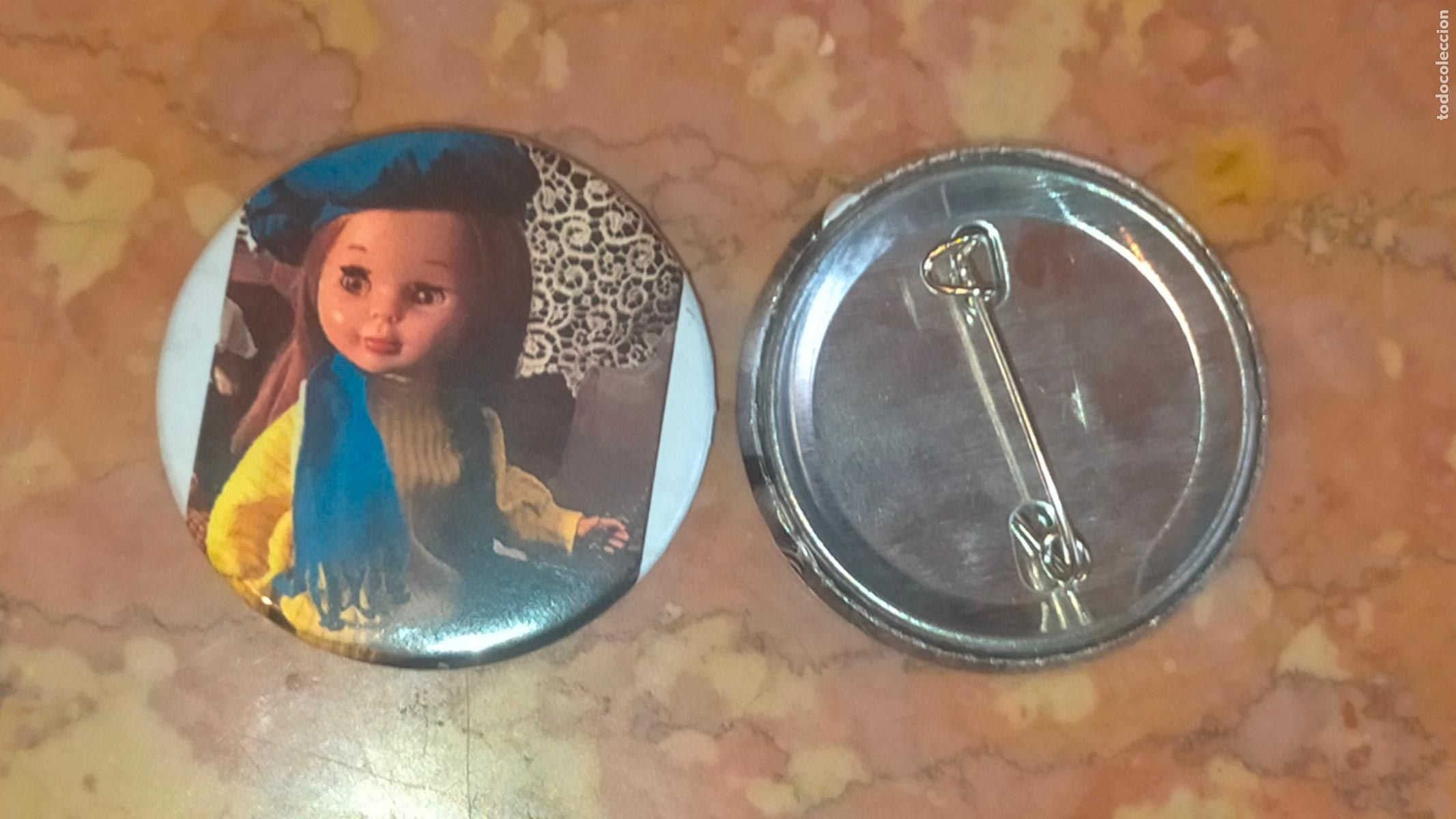 Pins de colecci&oacute;n: CHAPA DE ALFILER CON MU&Ntilde;ECA O NANCY . - Foto 1