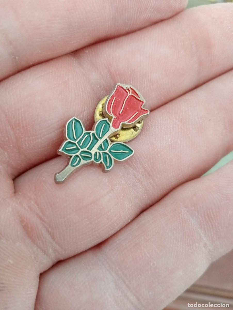Pin's de collection: PINS POL&Iacute;TICA PSOE ROSA PARTIDO IZQUIERDA