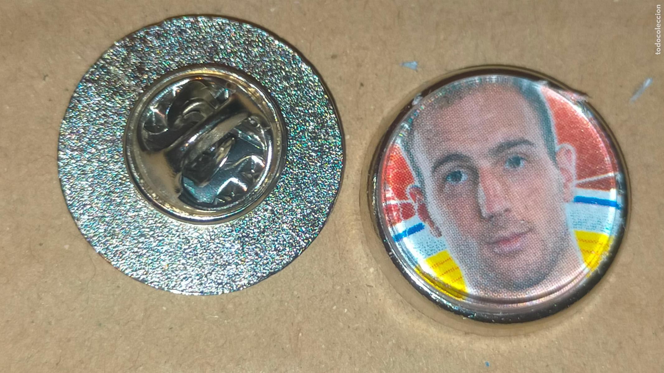 Pins e Spille di collezione: pin redondo metal - f&uacute;tbol equipo club Atl&eacute;tico de Madrid JUGADOR