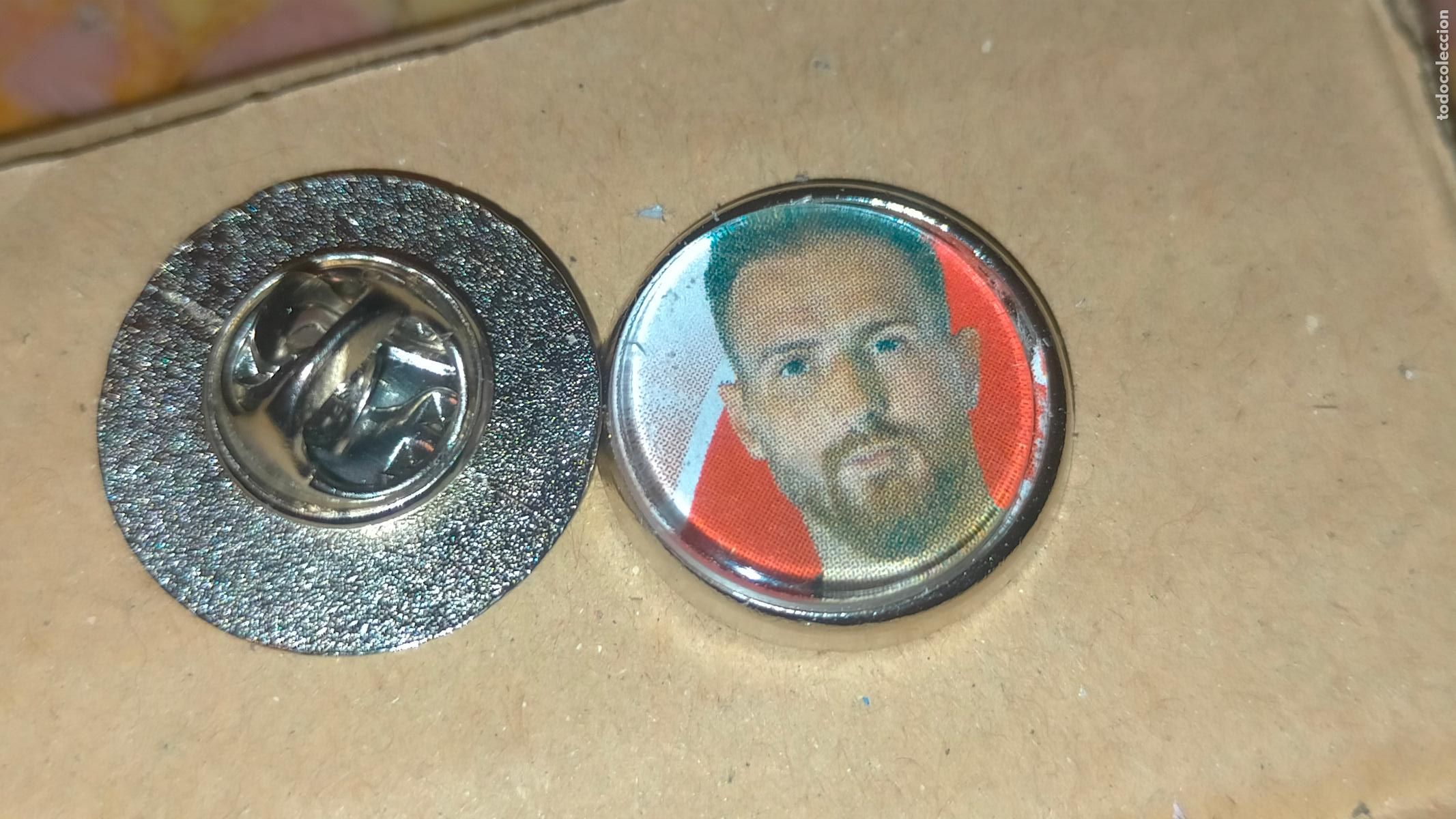 Pin's de collection: pin redondo metal - f&uacute;tbol equipo club Atl&eacute;tico de Madrid JUGADOR