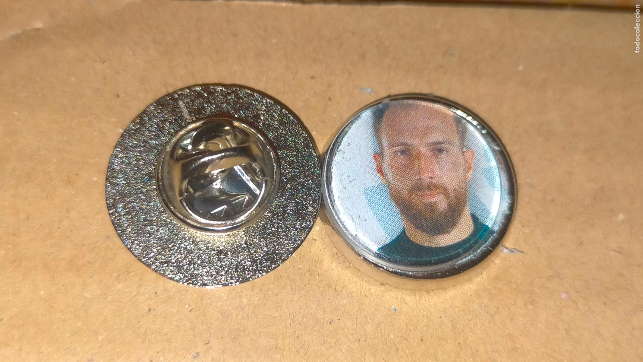 Sammlung von Pins: pin redondo metal - f&uacute;tbol equipo club Atl&eacute;tico de Madrid JUGADOR