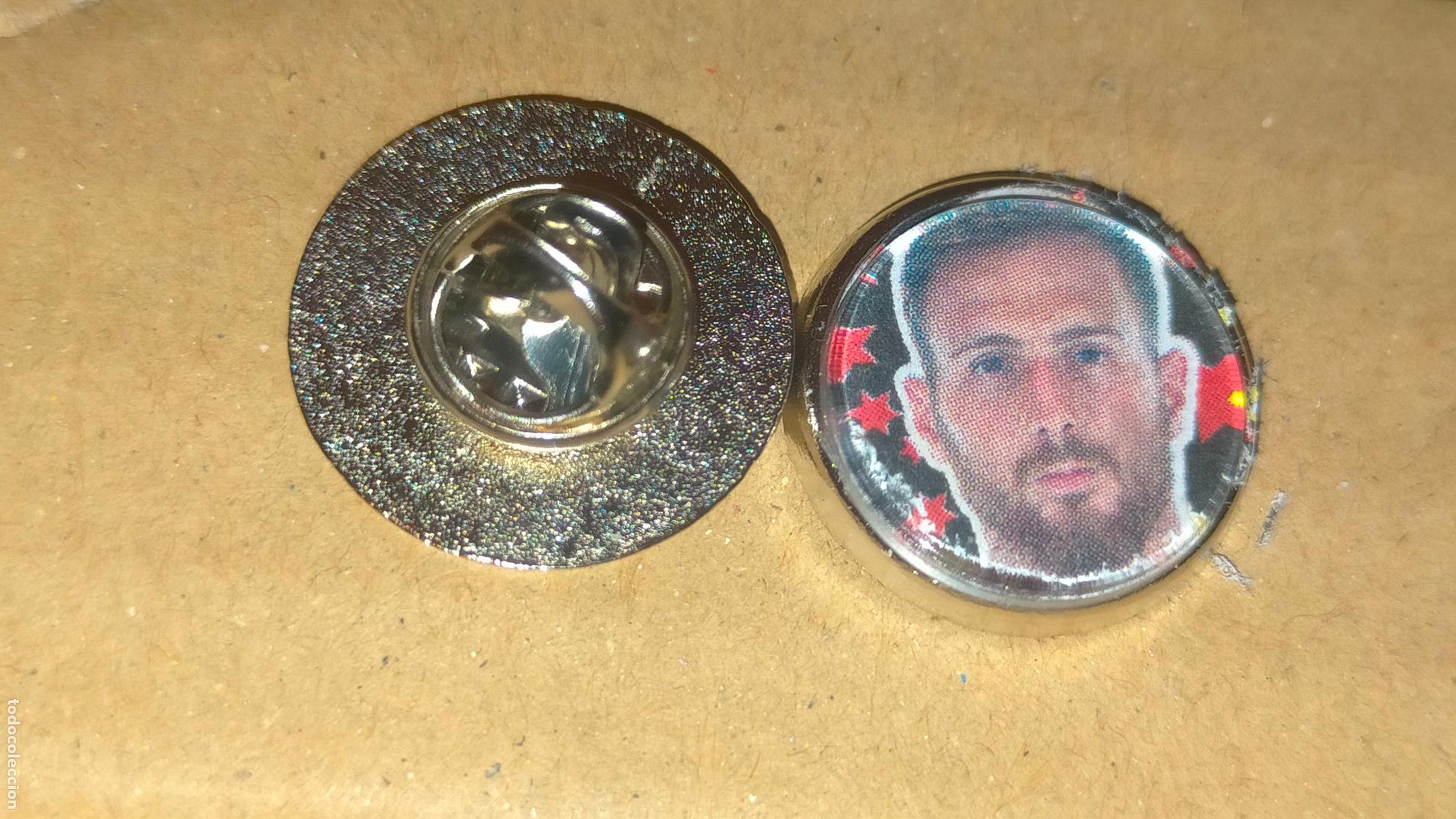 Pin's de collection: pin redondo metal - f&uacute;tbol equipo club Atl&eacute;tico de Madrid JUGADOR