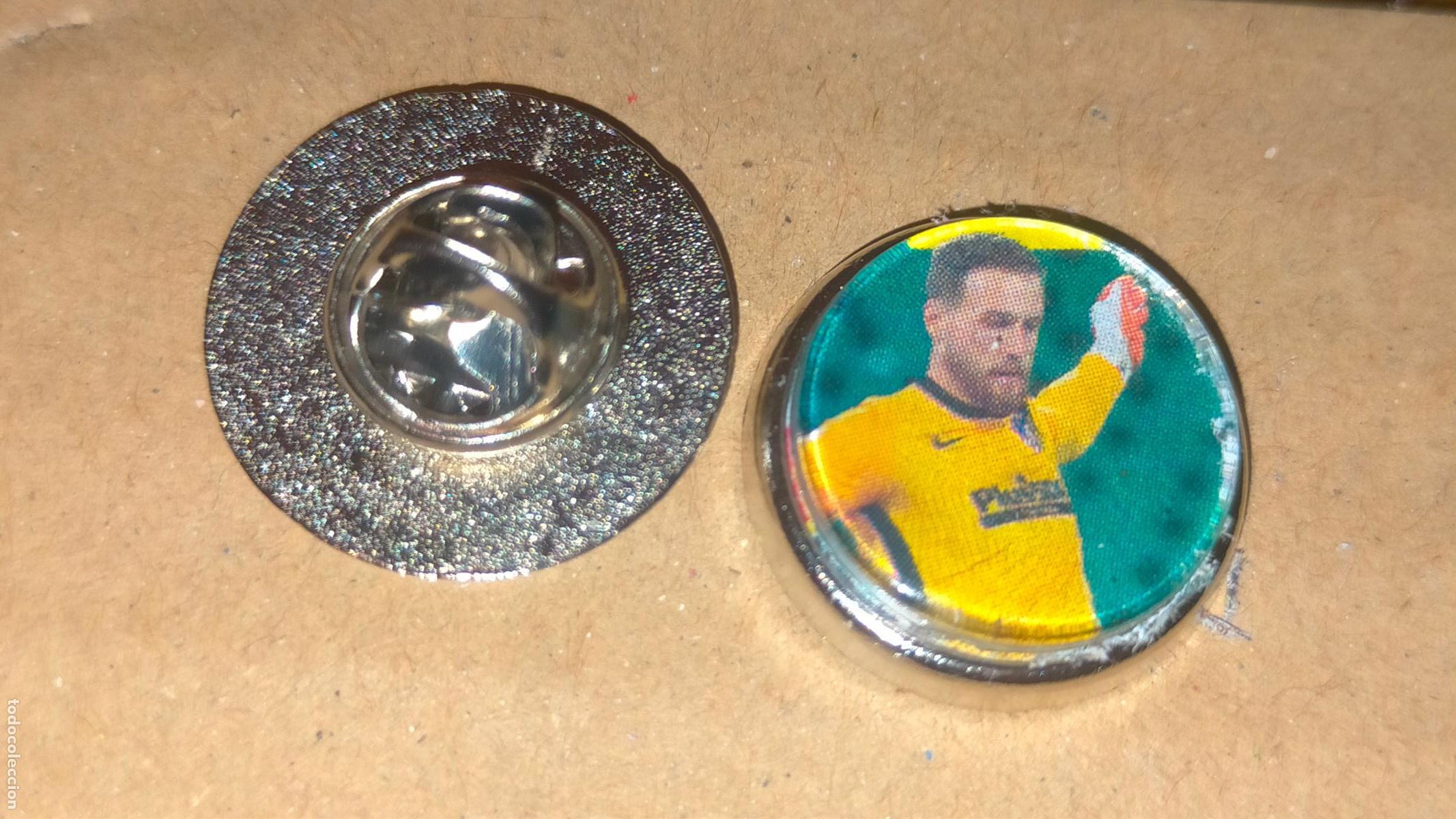 Sammlung von Pins: pin redondo metal - f&uacute;tbol equipo club Atl&eacute;tico de Madrid JUGADOR