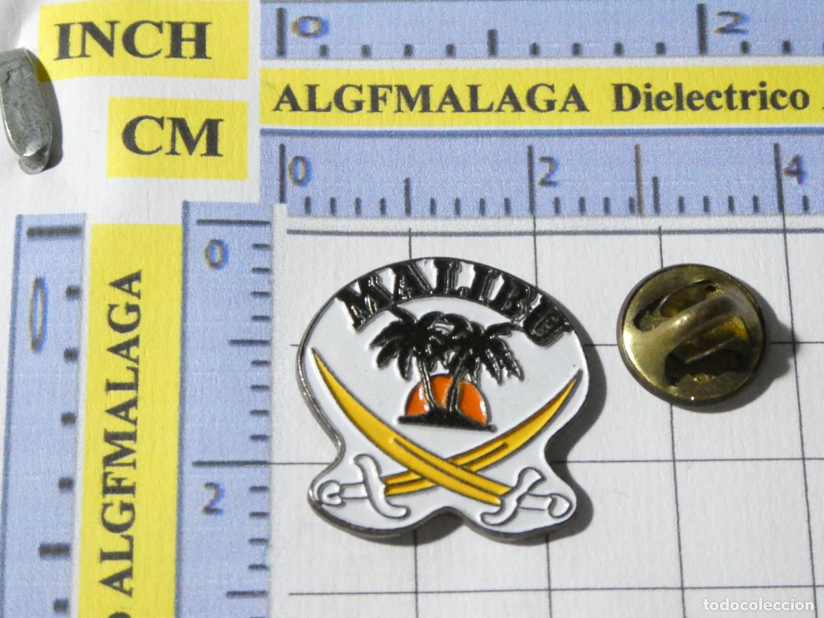 Sammlung von Pins: PIN DE BEBIDAS. RON MALIBU PIRATAS ISLA DESIERTA