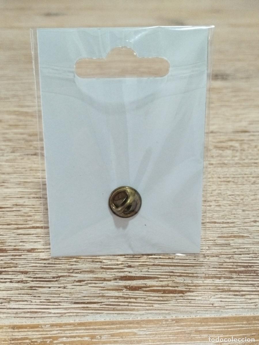 Pins de colecci&oacute;n: Pin Coche Blanco - Cepsa - - Foto 2