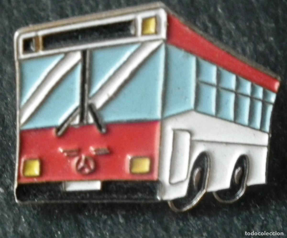 Pins de colecci&oacute;n: PIN AUTOBUS TRANSPORTE PUBLICO TMB BARCELONA - MERCEDES