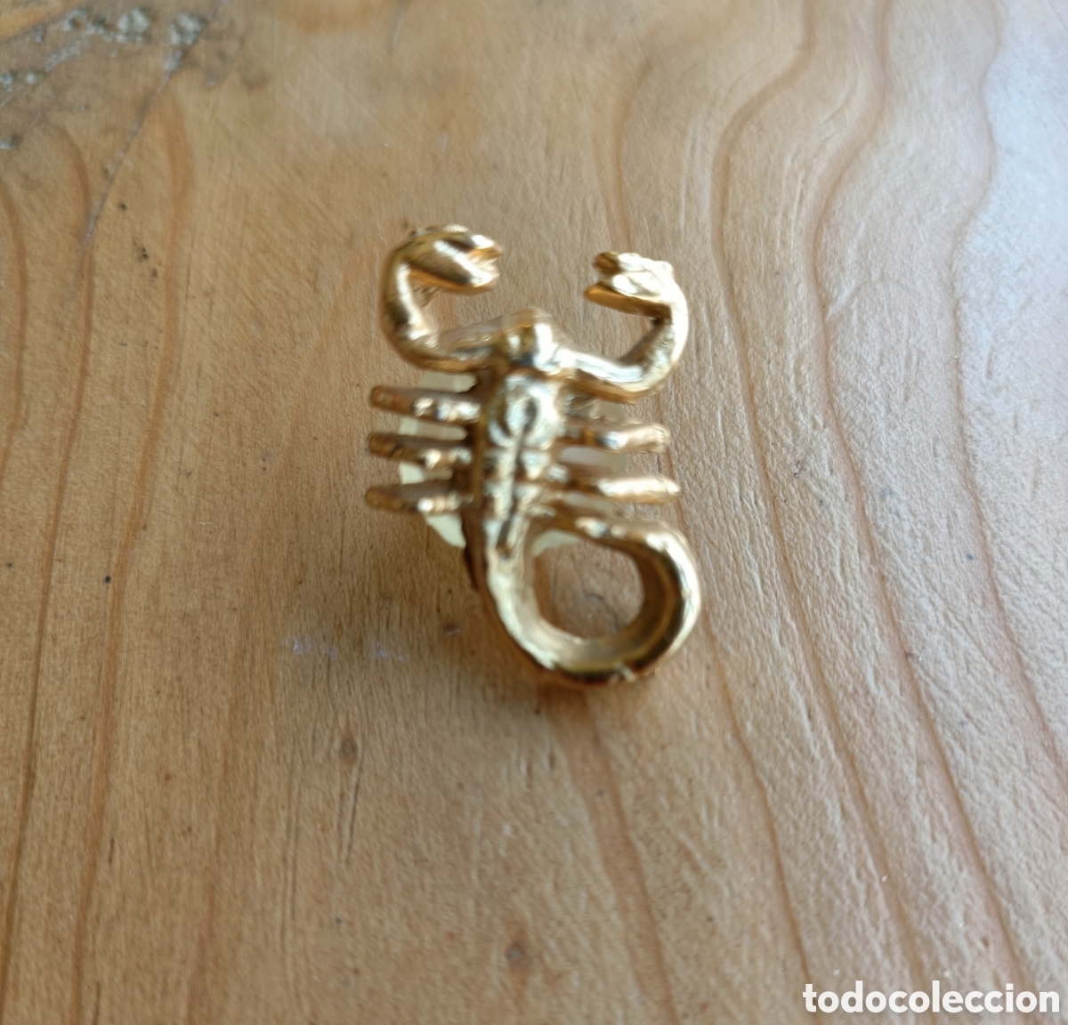 Pins de colecci&oacute;n: Antiguo pin escorpi&oacute;n dorado VINTAGE