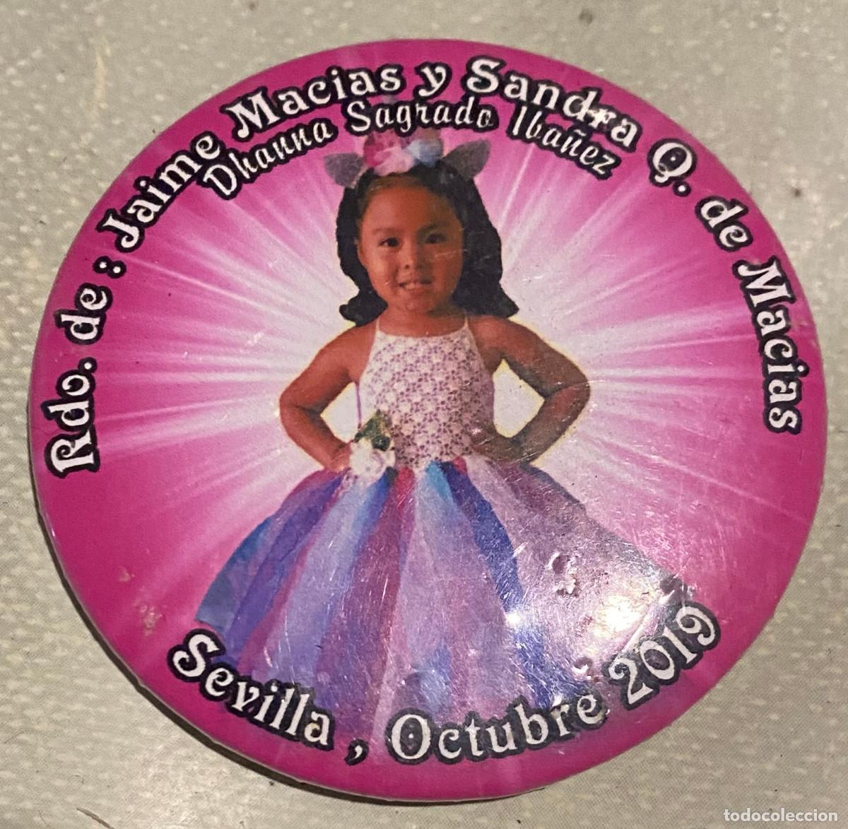 Pins de cole&ccedil;&atilde;o: Chapa de fiesta infantil. Celebrada en Sevilla en Octubre de 2019. 6 cm de di&aacute;metro. Met&aacute;lica.