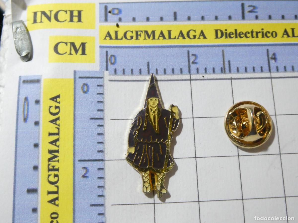 Pin's de collection: PIN DE TURISMO. FIESTAS POPULARES TRAJE A DETERMINAR CARNAVAL PAIS VASCO? NAVARRA?