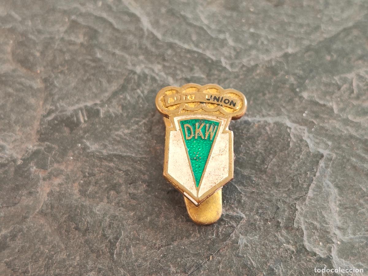 Pins de colecci&oacute;n: Pin antiguo autom&oacute;viles auto union dkw ( insignia antigua ojal coches automovilismo)
