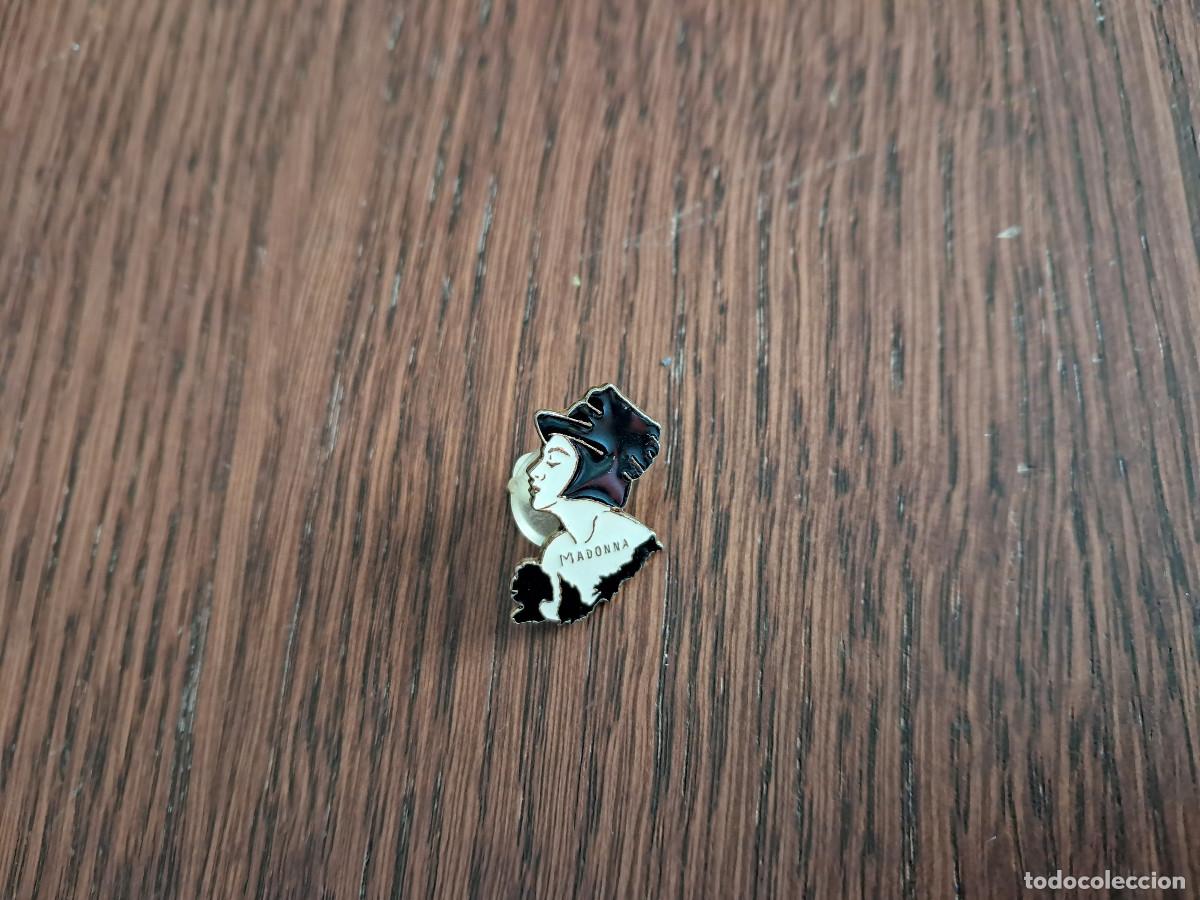 Pins de colecci&oacute;n: pin musical, cantante Madonna.