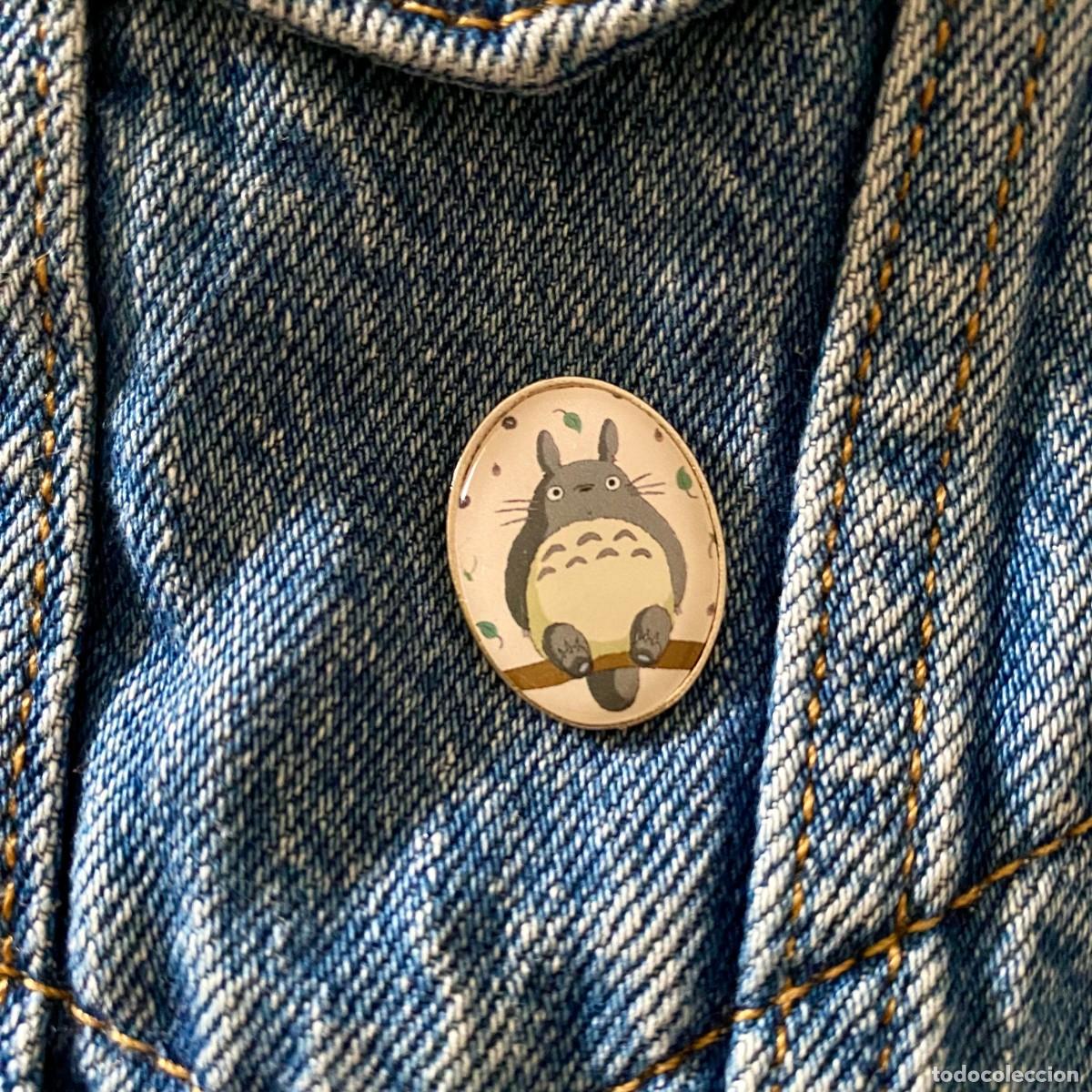Pin's de collection: PIN METAL Y RESINA OVALADO 2.5X2 CENT&Iacute;METROS NUEVO Y SIN USO MI VECINO TOTORO STUDIO GHIBLI