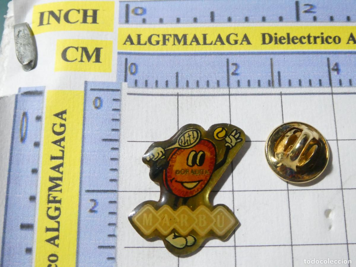 Sammlung von Pins: PIN DE CHUCHER&Iacute;AS CHOCOLATINES. GALLETAS CU&Eacute;TARA TENIS