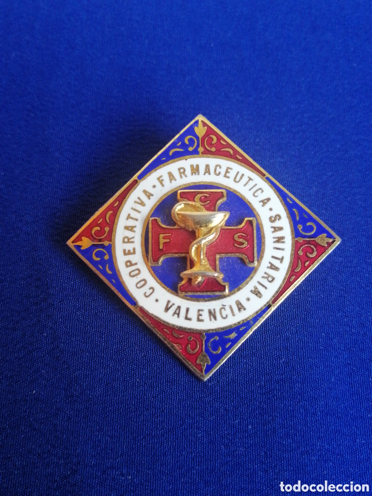 Pin's de collection: COPERATIVA FARMAC&Eacute;UTICA SANITARIA VALENCIA INAUGURACI&Oacute;N OCTUBRE 1968 INSIGNIA DE ALFILER ANTIGUA