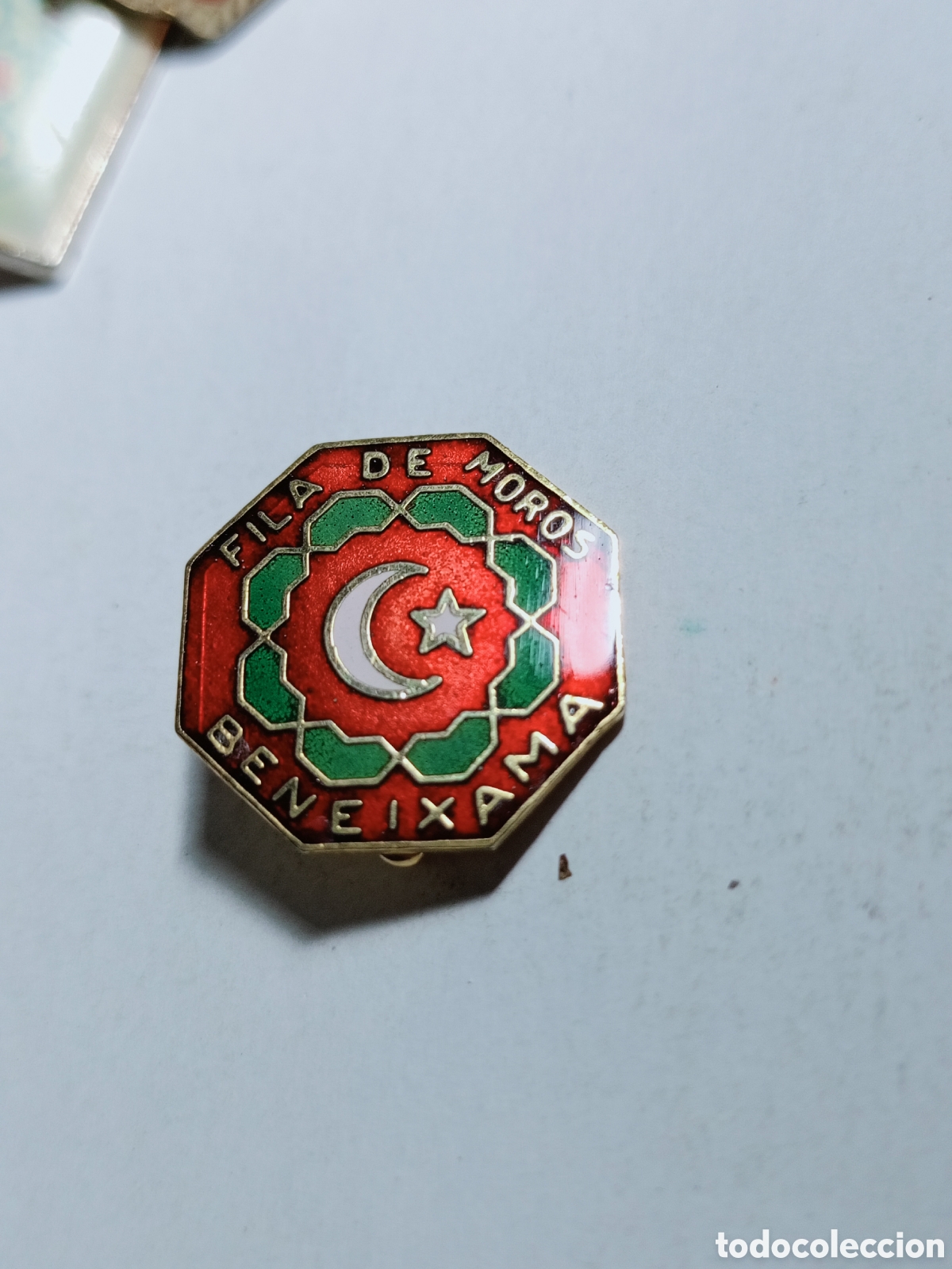 Pins de colecci&oacute;n: Broche insignia fila de moros y cristianos Beneixama
