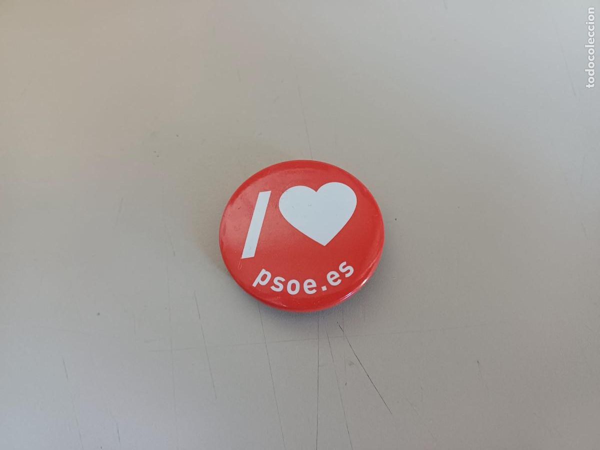 Pins de colecci&oacute;n: Chapa peque&ntilde;a PSOE Partido socialista obrero espa&ntilde;ol con direcci&oacute;n web