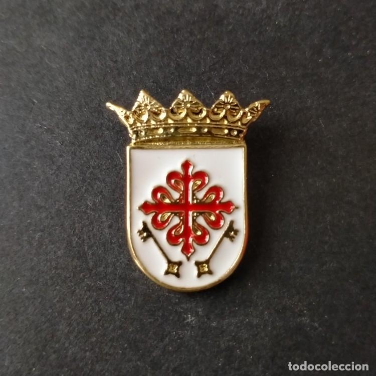 Pins de colecci&oacute;n: pin escudo Aldea del Rey (Ciudad Real)