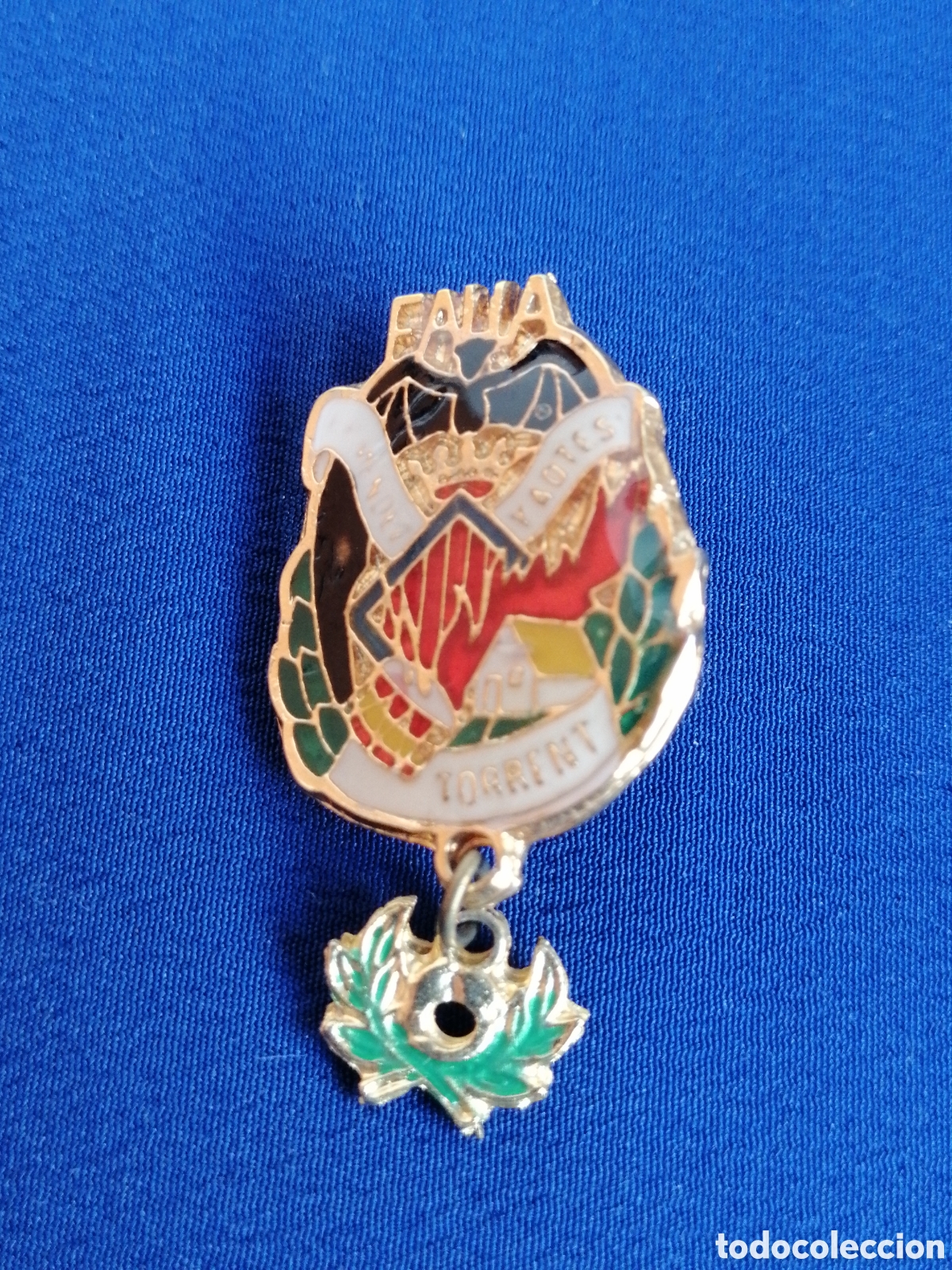 Pin's de collection: FALLA PADRE MENDEZ (TORRENTE) VALENCIA INSIGNIA DE ALFILER