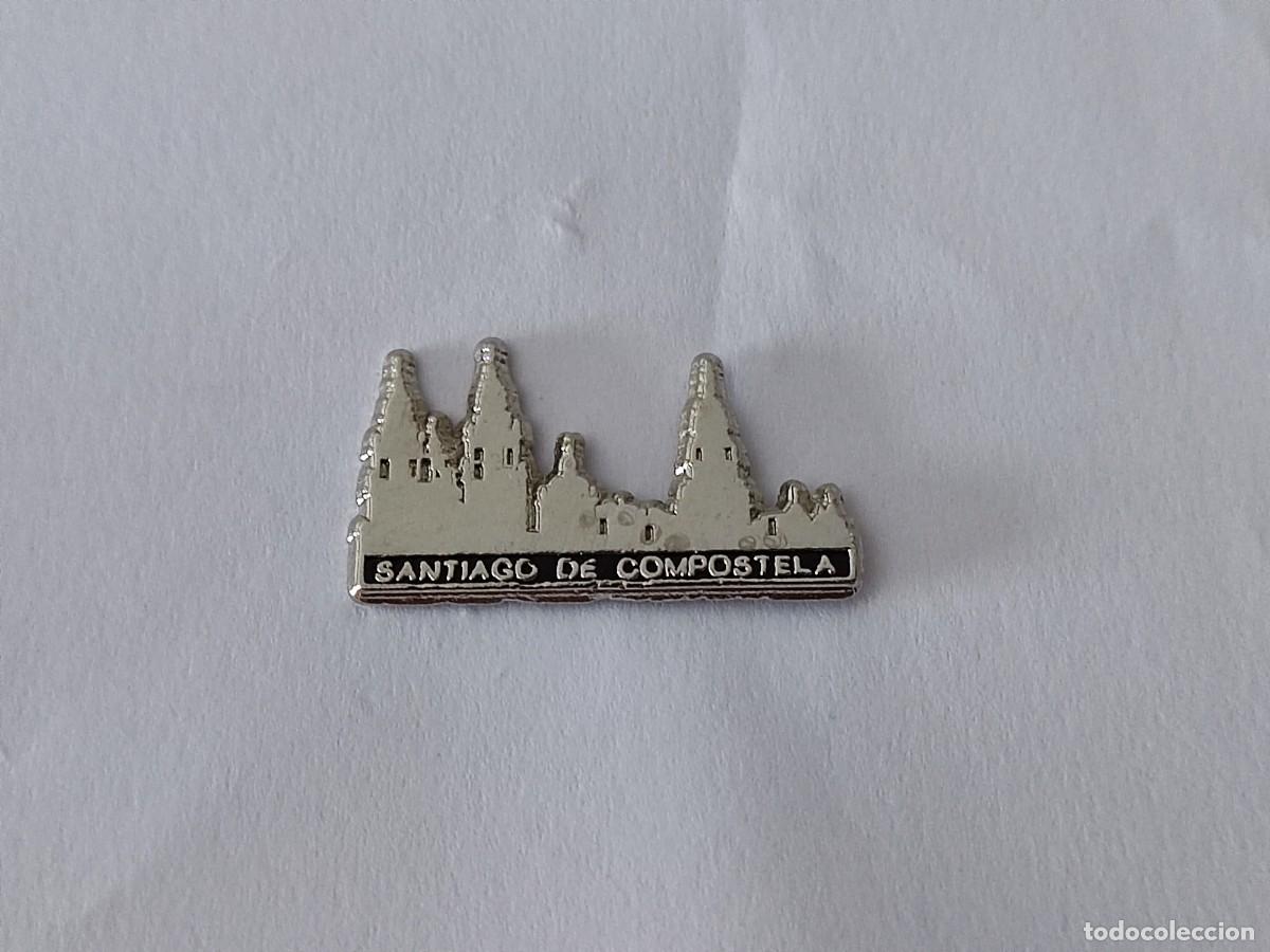 Pins de colecci&oacute;n: PIN SANTIAGO DE COMPOSTELA- TONO PLATEADO